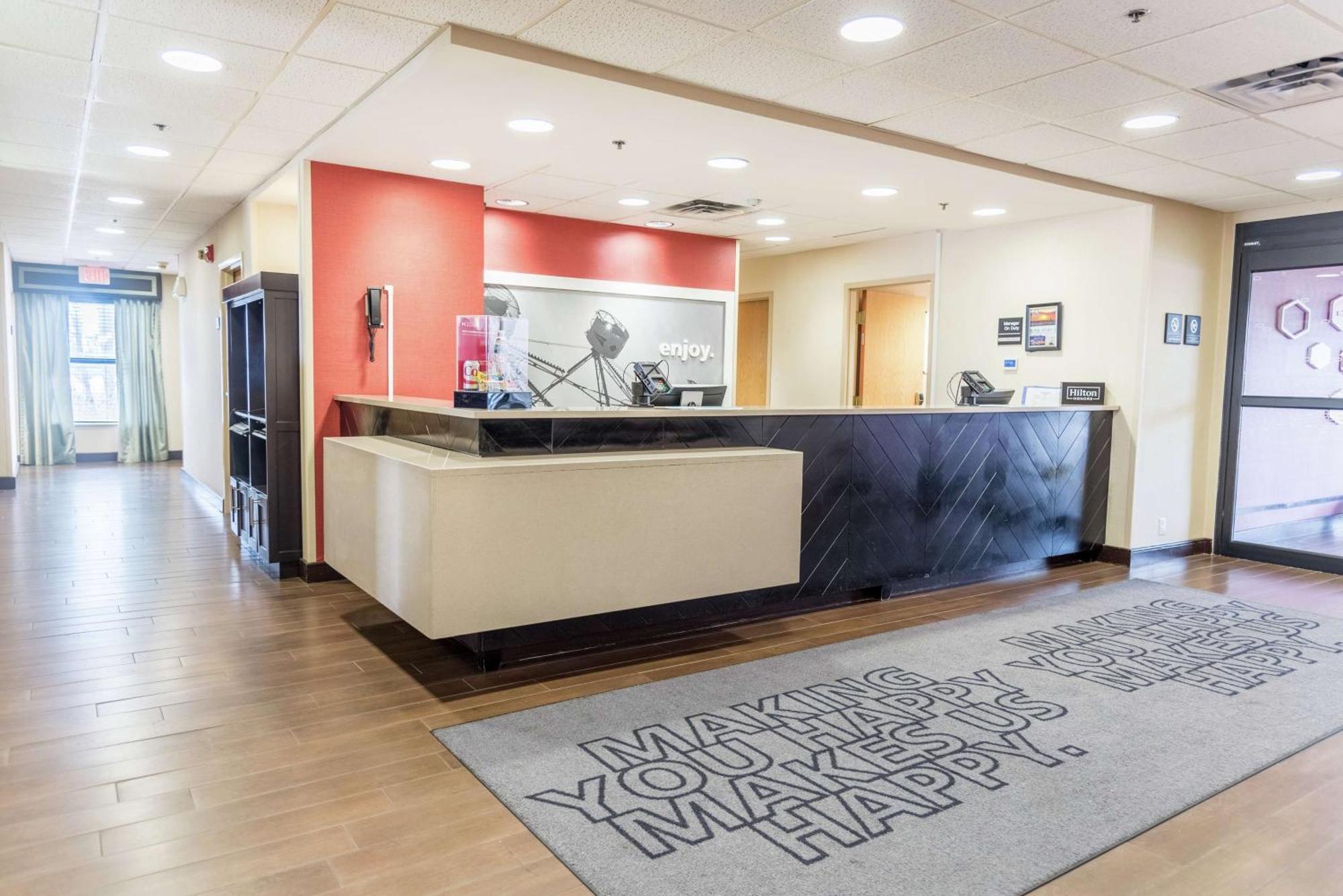 Hampton Inn Muskegon Muskegon Heights Экстерьер фото